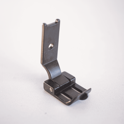 CALCADOR MAQUINA PESPONTADEIRA 3/8 COM GUIA
